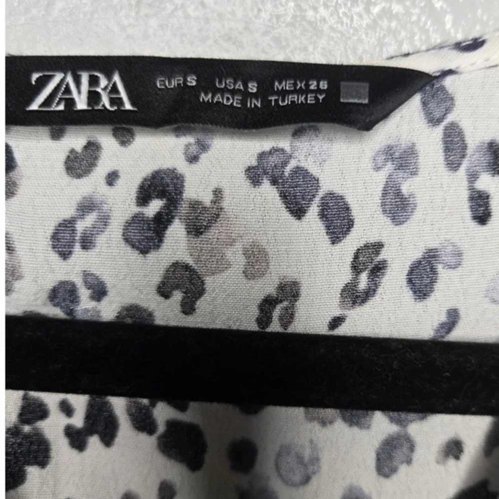Zara Leopard‎ Print Wrap Dress Mini Long Sleeve V Neck Flowy Size Small